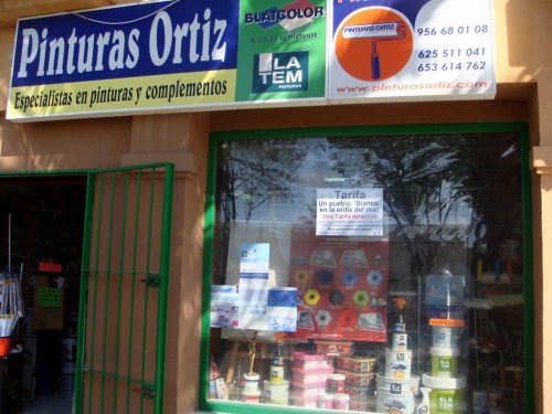 Pinturas Ortiz (Jesus) Avda Andalucia 20 Tel: 956 68 01 08