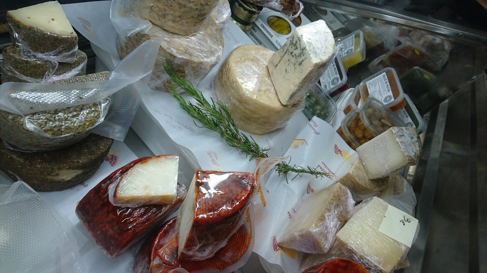 Quesos de cabra en Quesería Cañada del Patriarca