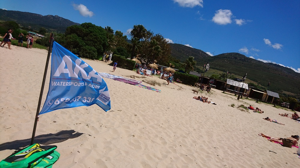AKA en la playa de Valdevaqueros