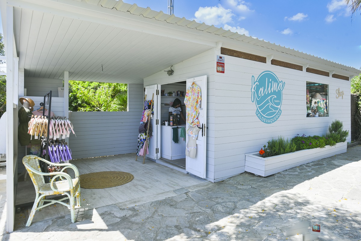 Kalima Valdevaqueros tienda de moda playera